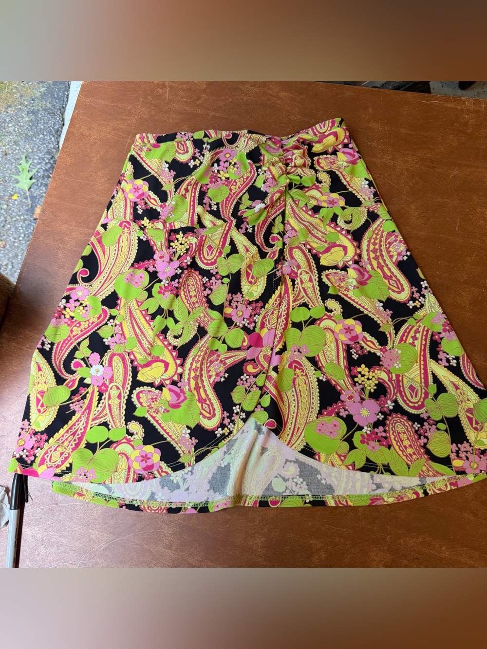 BCBG Y2K vintage paisley mini skirt with slit